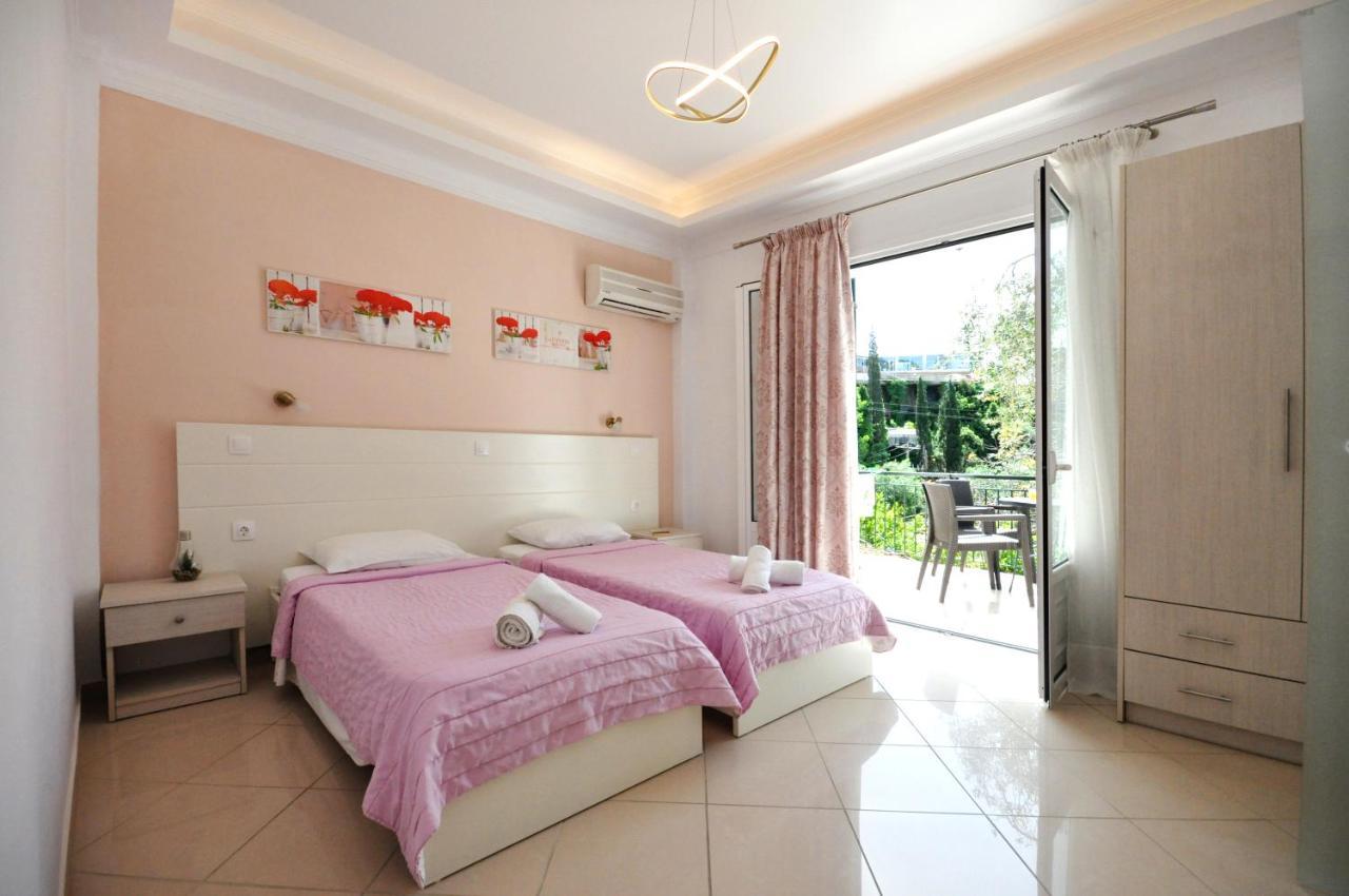 Dolphin Apartments Палеокастрица Екстериор снимка